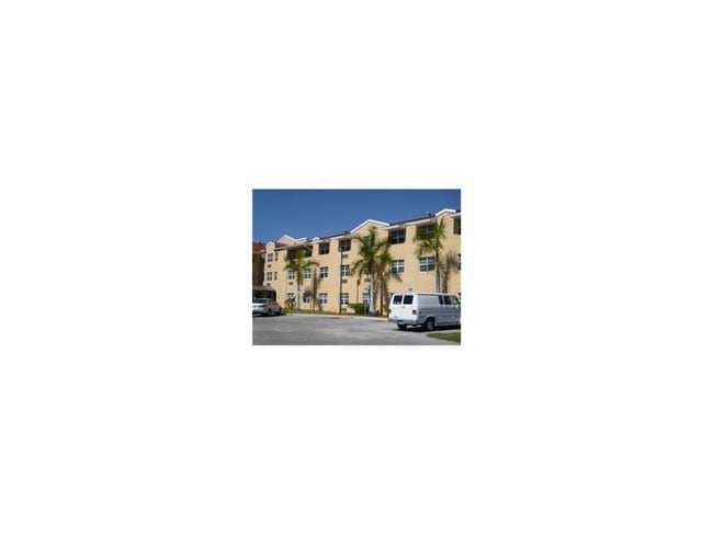 Building Photo - 2075 Collier Ave