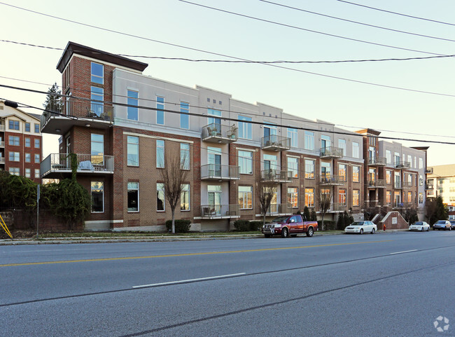 Primary Photo - Midtown Lofts