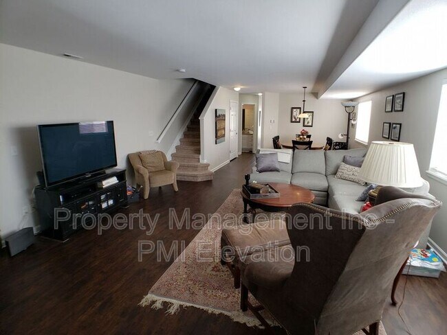 Building Photo - 2442 S Williams St