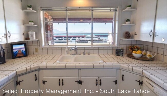 Building Photo - 5 br, 4 bath House - 828 Park Ave.