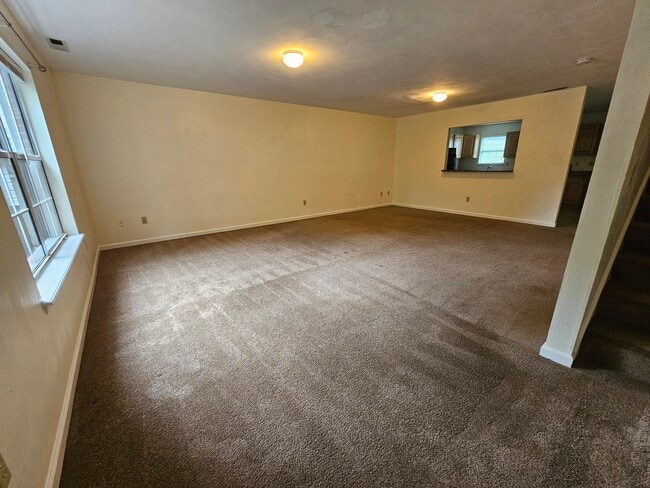 Building Photo - 1413 Jennifer Dr