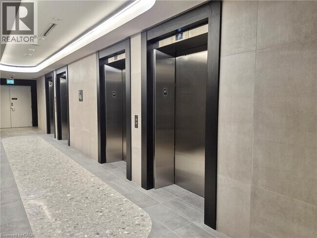 Photo du bâtiment - 25 Wellington St S