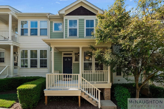 Building Photo - 513 Village Loop Dr
