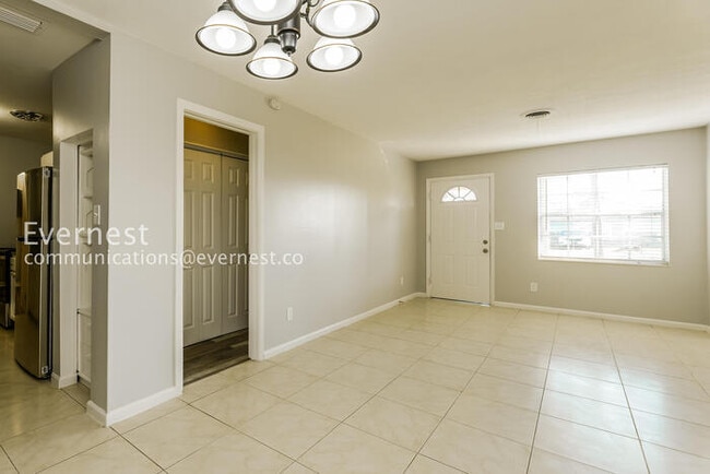 Foto del edificio - 1120 Constantine St