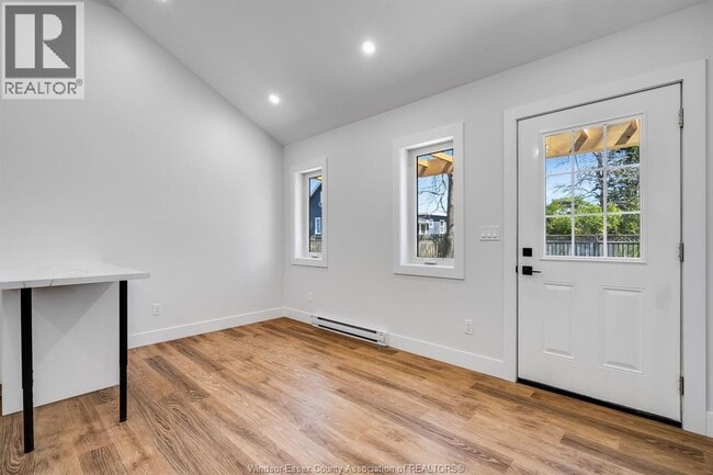 Building Photo - 21 Pearl St W