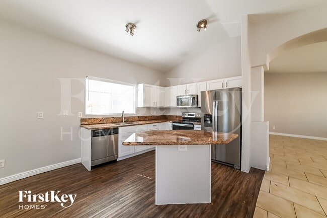 Building Photo - 4367 E Campo Bello Dr