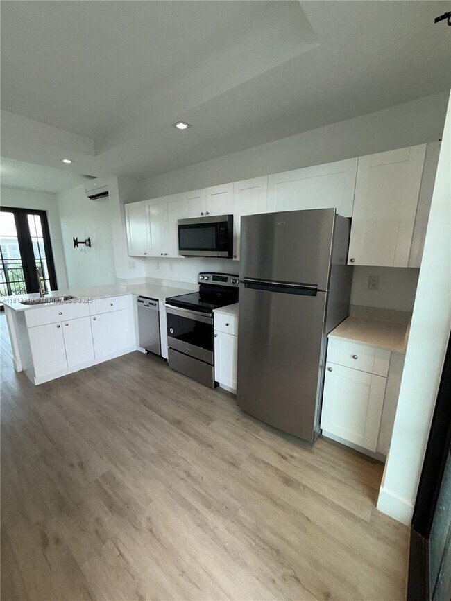 Foto del edificio - 4100 SW 64th Ave