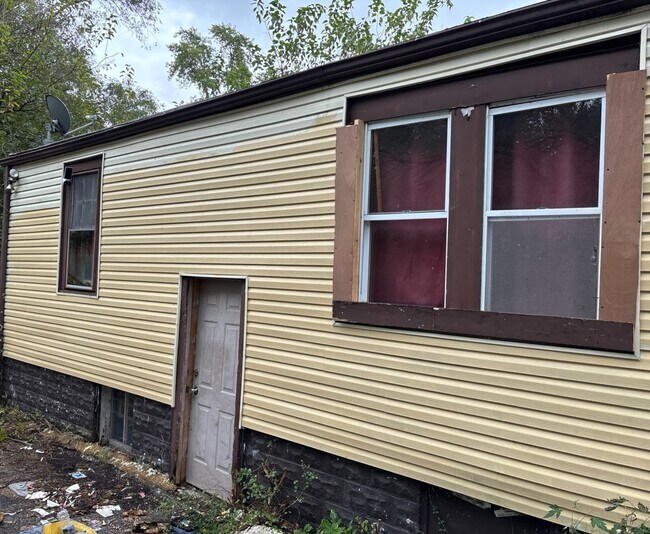 Foto del edificio - 1422 N 54th St