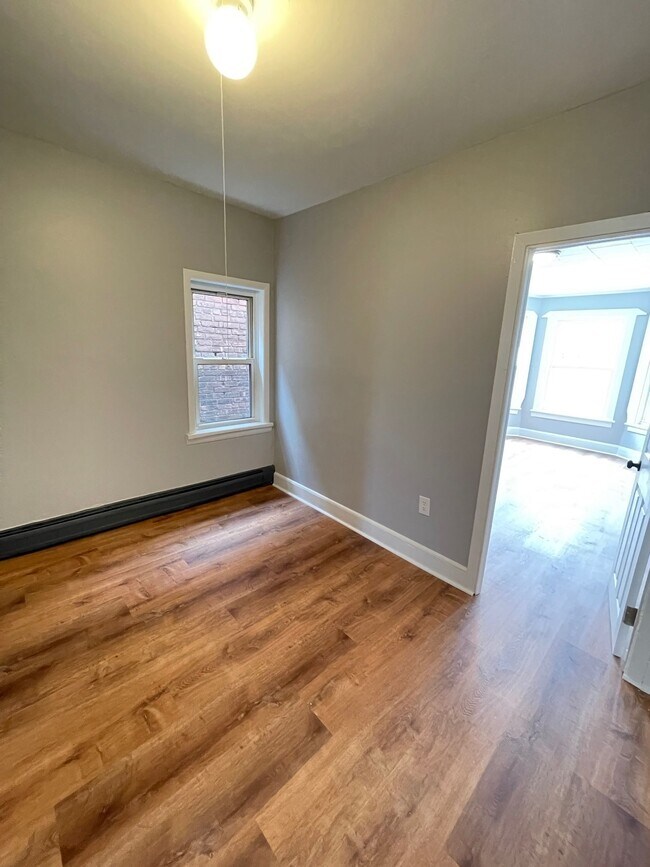 Building Photo - 36 S Lander St