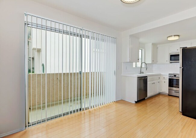 2nd balcony kitchen - 843 16th St