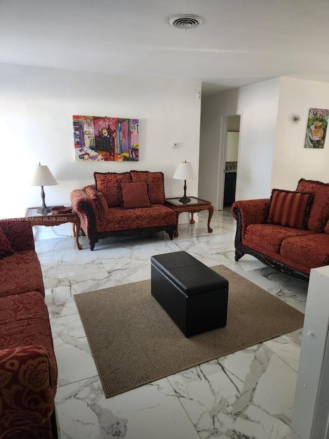 Foto del edificio - 14400 SW 98th Ave