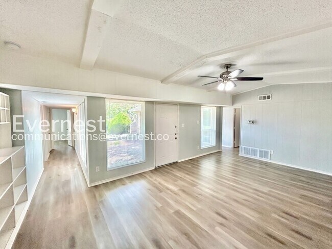 Building Photo - 3502 Matador Dr