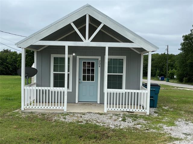 Foto principal - 204 E Riley St
