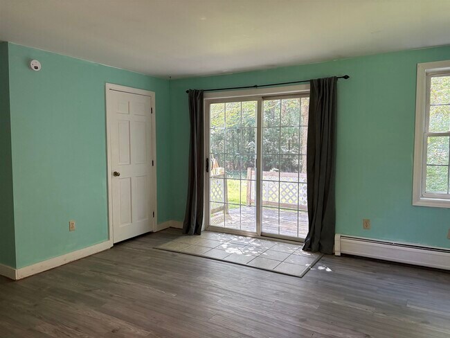 Foto del edificio - 55 Laurel Wood Dr