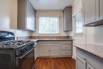 Building Photo - 4319 Santo Tomas Dr