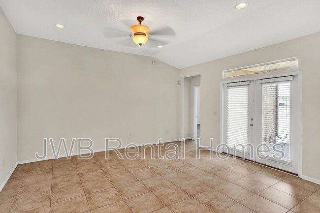 Foto del edificio - 16226 Magnolia Grove Way