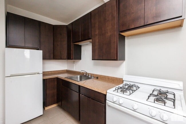 Building Photo - 3831 N Fremont St