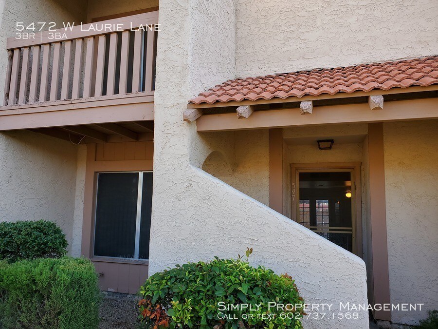 Foto principal - Spacious 3 bedroom 2.5 bathroom Townhouse!
