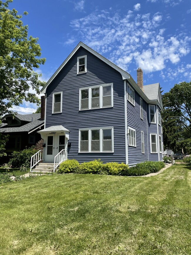 Building Photo - 3451 Snelling Ave