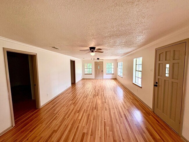 Foto del edificio - 861 Welworth St