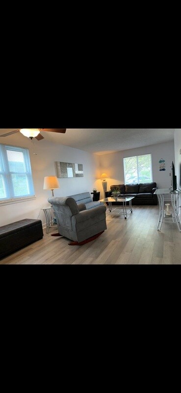 Foto del edificio - 782 8th Ave S