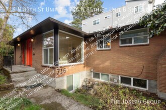 Building Photo - 716 N 85th St