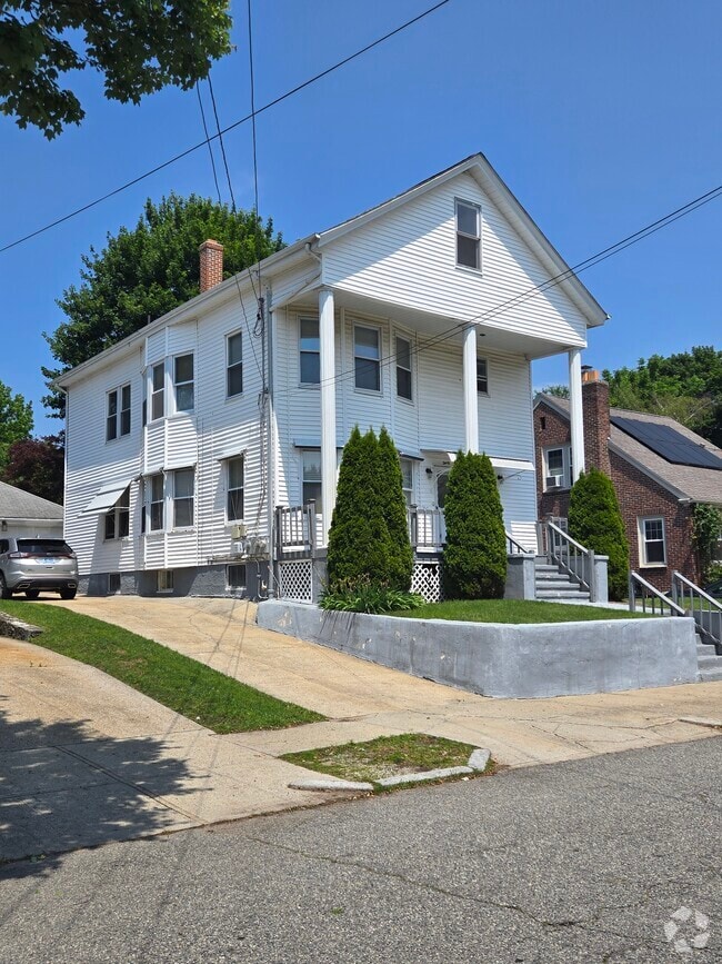 Building Photo - 30 Longwood Ave
