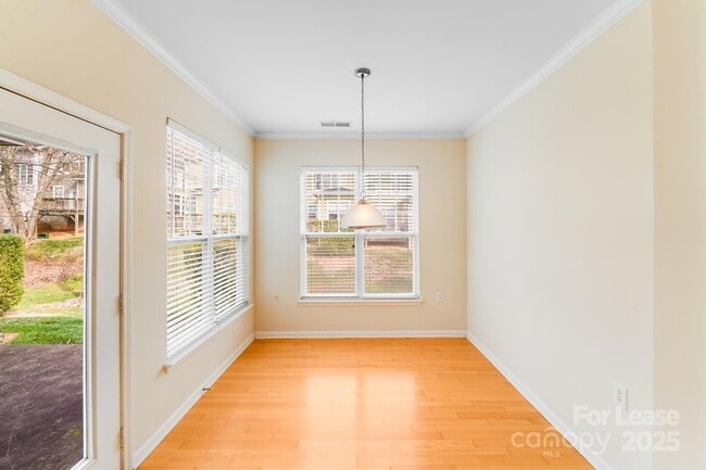 Foto del edificio - 14130 Castle Abbey Ln