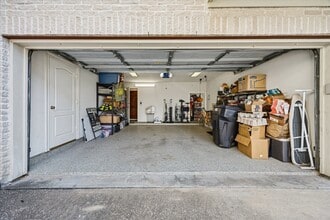 Building Photo - 2207 Austin St