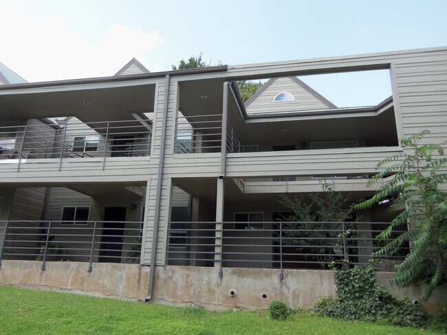 Foto del edificio - Cozy Condo close to downtown!!