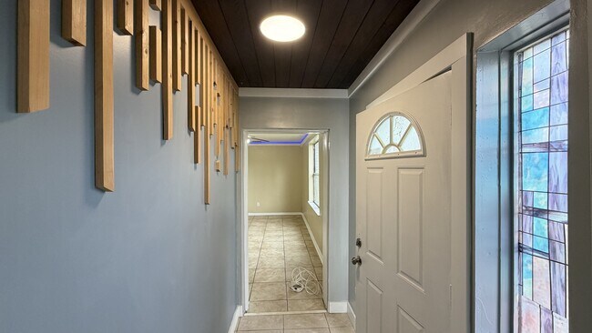 Foto del edificio - 3344 Soutel Dr