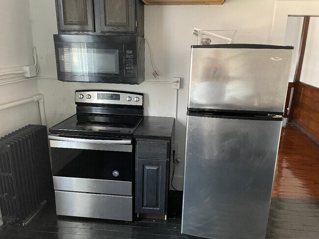 Building Photo - 38 Central Square