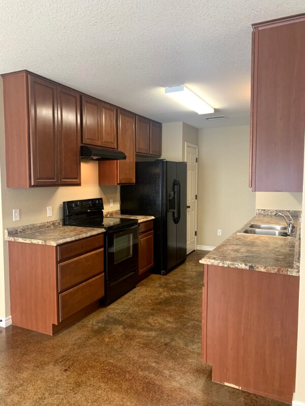 Building Photo - 5211 Graceland Dr