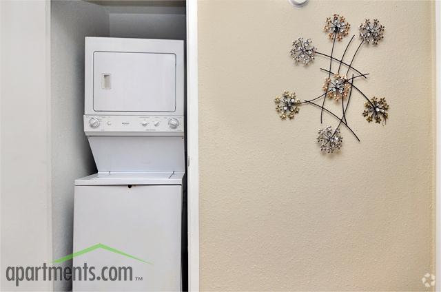 Lavandería dentro del apartamento - Serena Grove 2