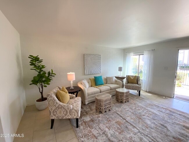 Building Photo - 3638 E Monterosa St