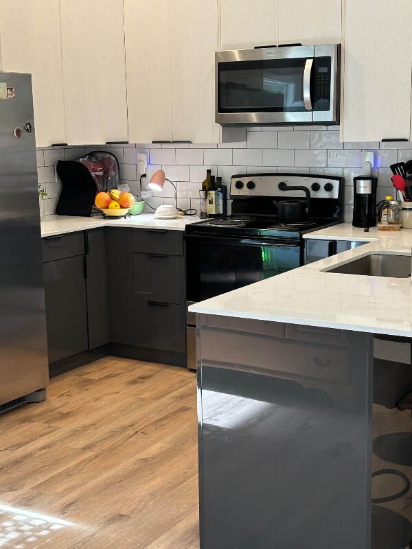 Foto del edificio - 4514 Cooper Point Rd NW