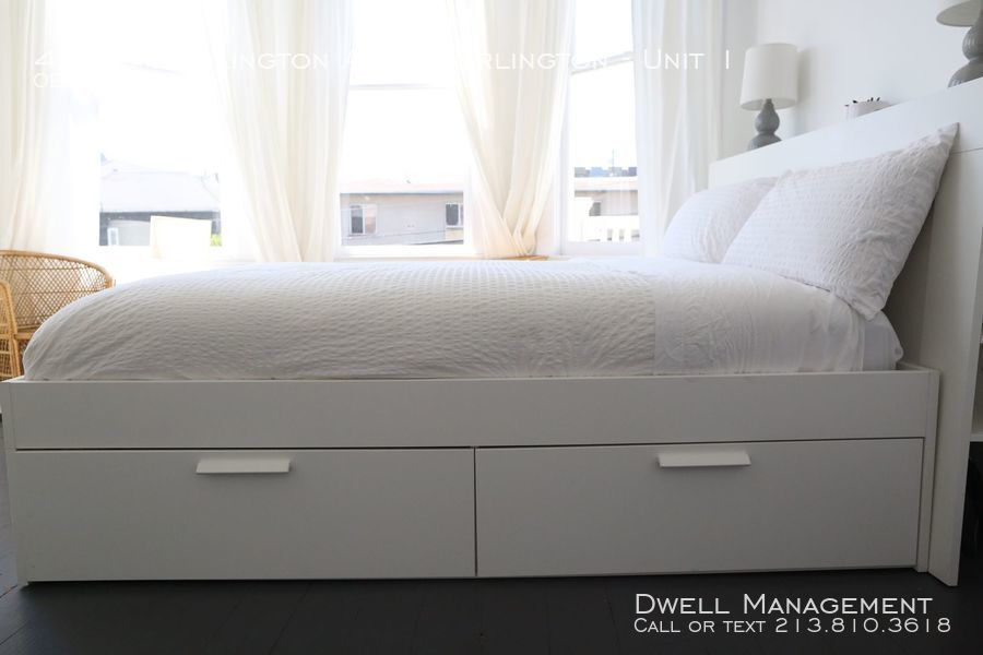 Primary Photo - Beautiful Studio Apartment with Kitchenette