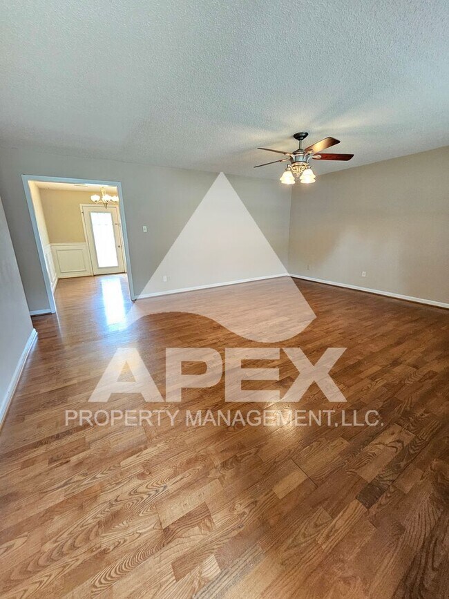 Foto del edificio - Nice 3 Bd - 2 Ba Brick Front Single Family Home w/Garage in Maryville!