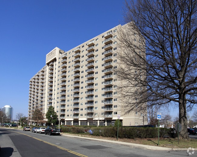 Parc East Apartments Alexandria, VA