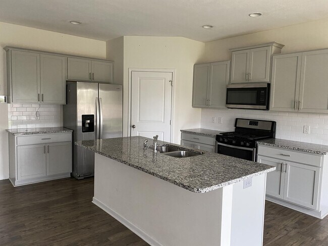 Foto del edificio - 4420 Blackberry Trellis Ln