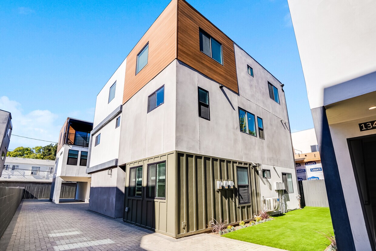 Foto principal - 1345 Seward St