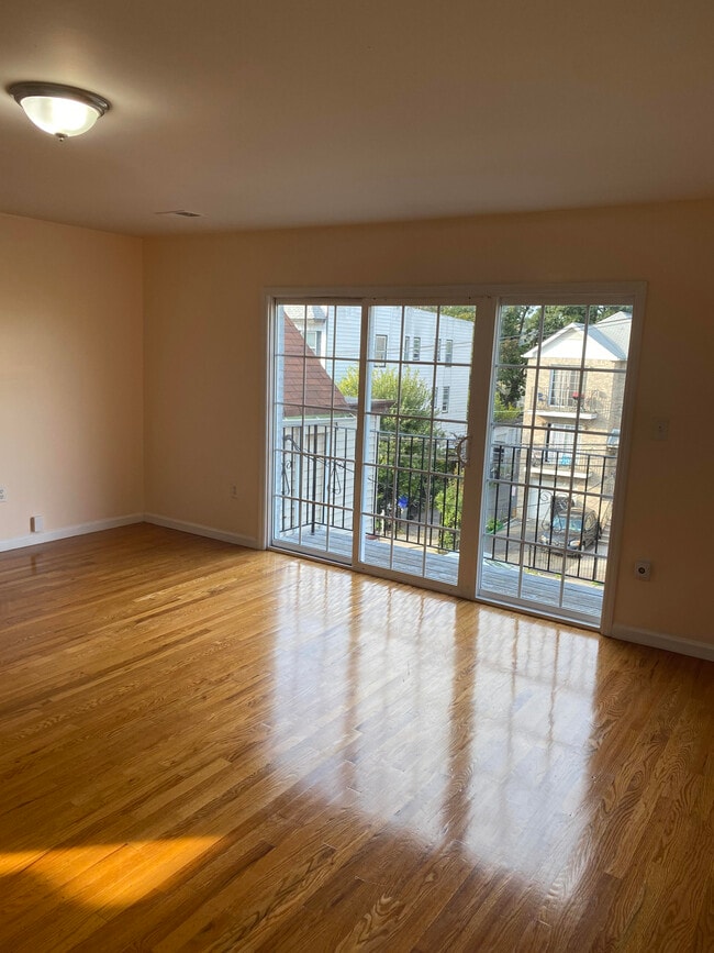 262 W Runyon St Unit 2, Newark, NJ 07108 Apartments in Newark, NJ