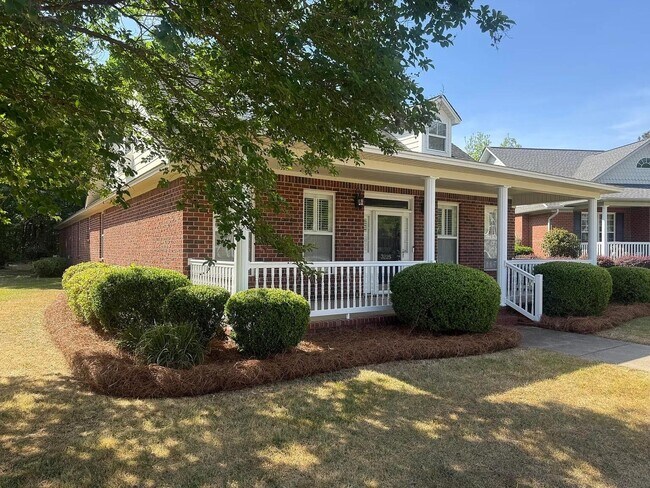 Foto del edificio - 3225 Mayflower Ln