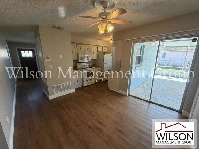 Building Photo - 1016 Malaga St