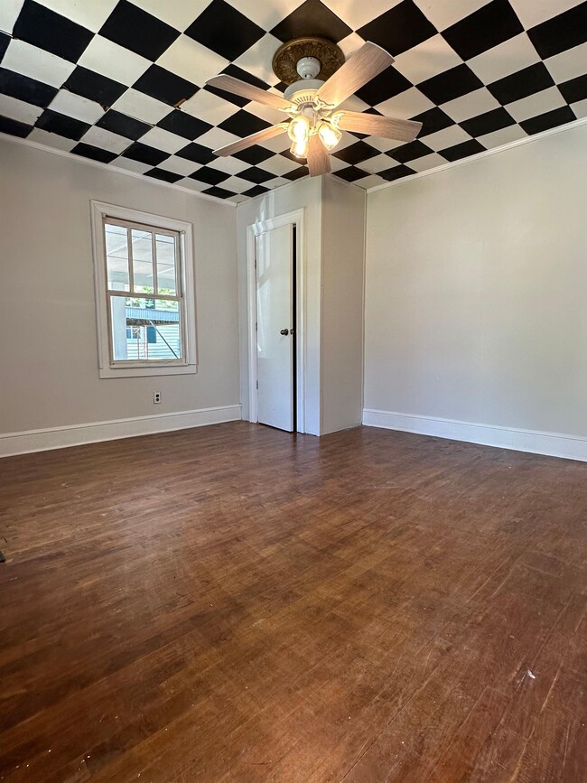 Building Photo - 415 Baldwin Ave