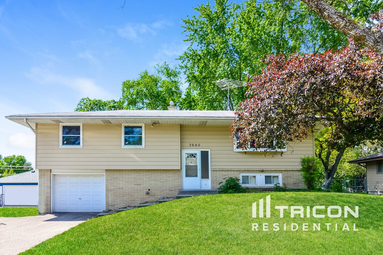 Foto principal - 2660 Roth Pl