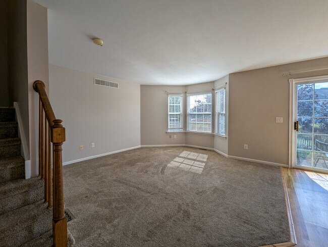 Building Photo - 495 Berkshire Dr