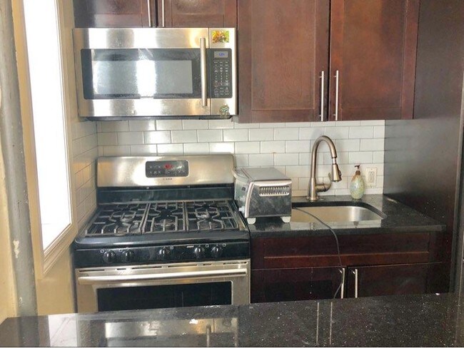 Building Photo - 256 Wadsworth Avenue