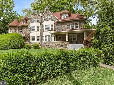 Primary Photo - 6500 Lincoln Dr