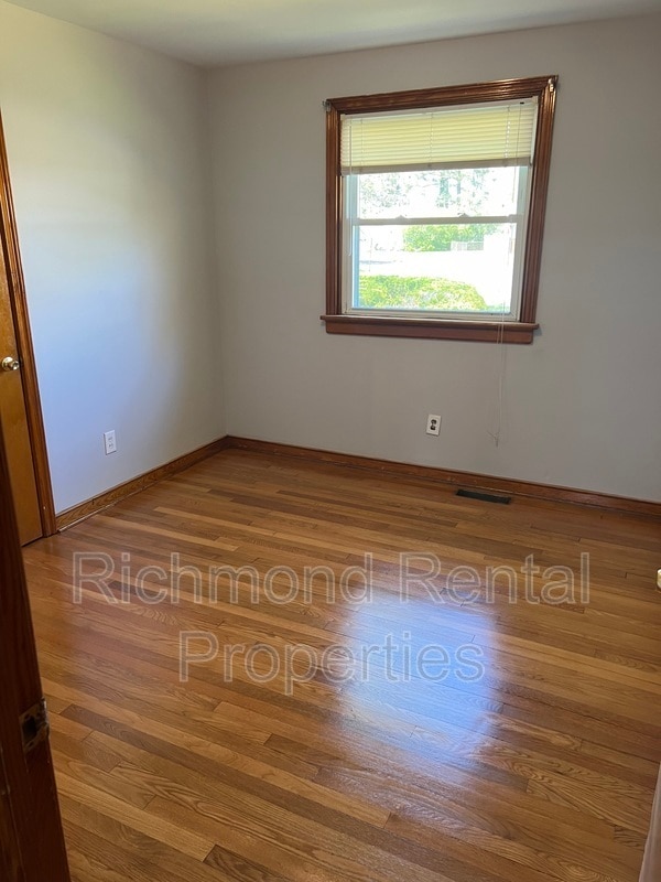Foto del edificio - 9505 Nandina Dr